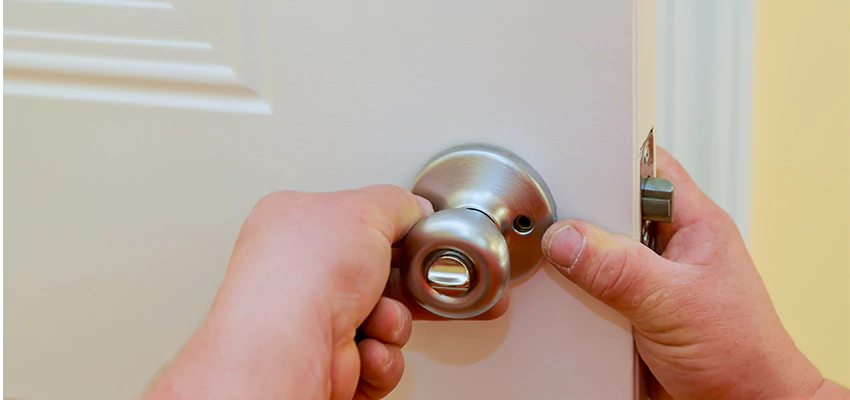 After-hours Locksmith For Lock And Key Installation in Sun Village, CA